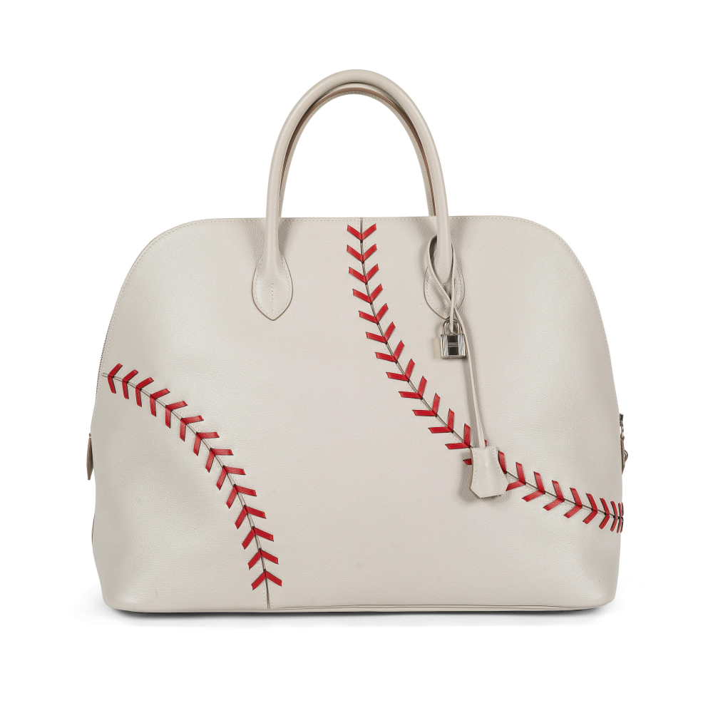 HERMES. Sac Bolide 1923 GM en cuir Evercolor Gris Perle et Rouge Casaque.