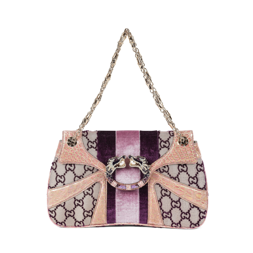 GUCCI, collection Prêt-à-porter Automne/Hiver 2004. Sac Dragon en toile enduite GG violette, velours et crocodile irisé rose, or.