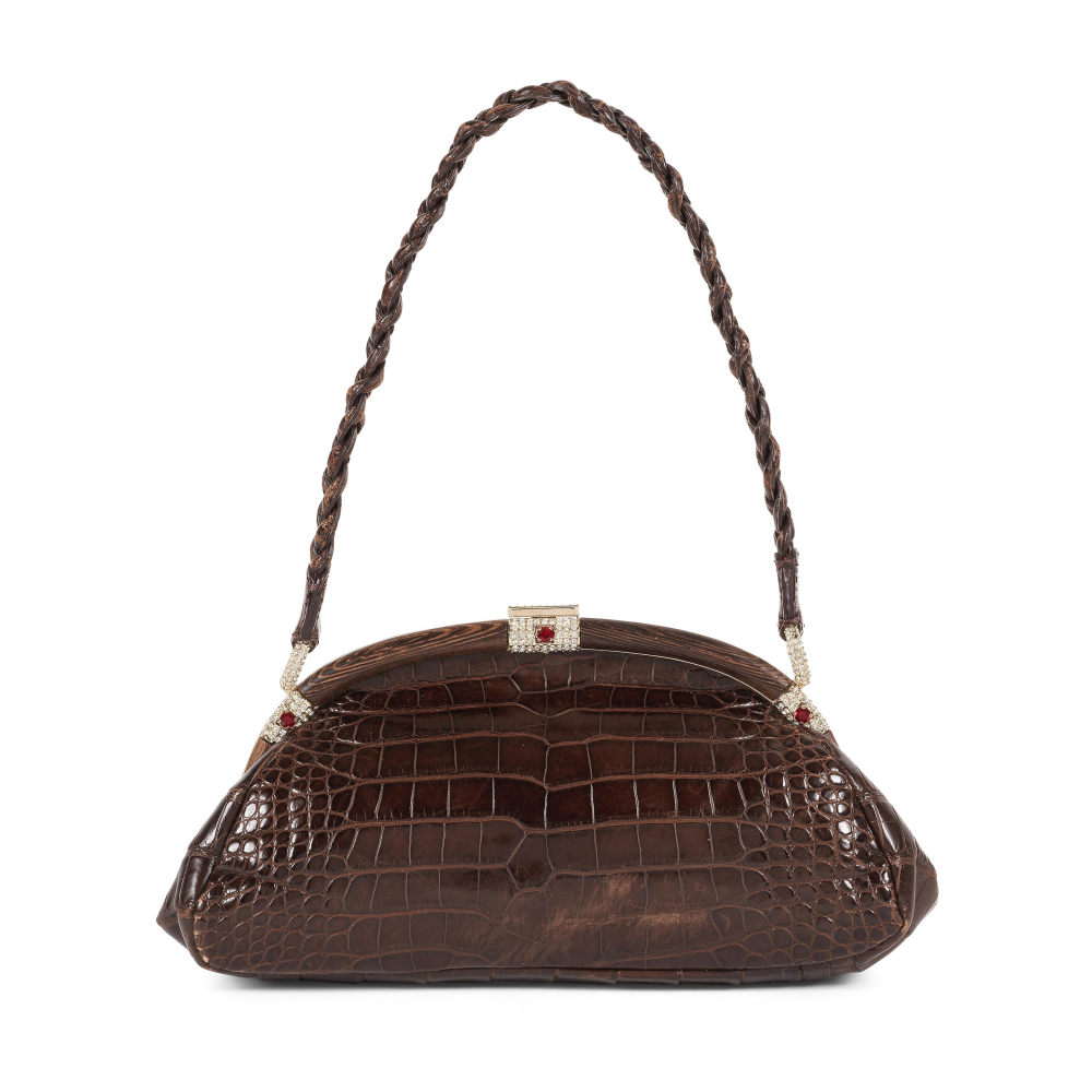 VALENTINO, collection Prêt à Porter Printemps/Eté 2003. Sac du soir long en Alligator chocolat. 