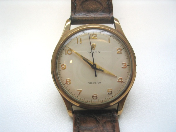 Rolex. A 9ct gold bracelet watch