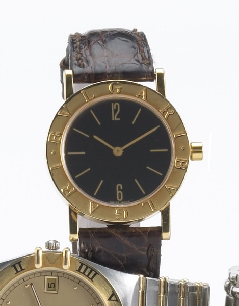 Bulgari. A mid-size 18k gold quartz wristwatch