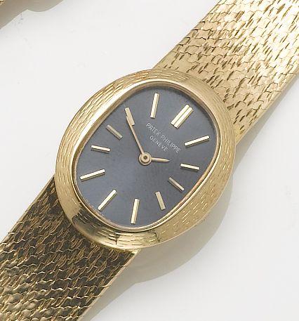 Patek Philippe. An lady's 18ct gold bracelet watch