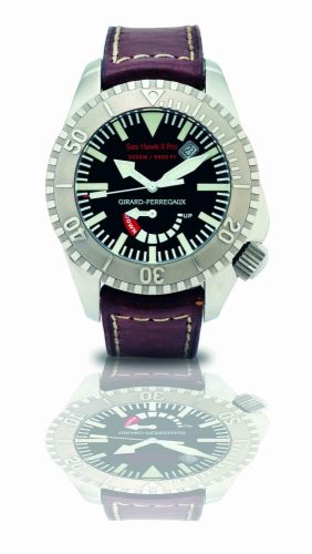 Girard-Perregaux. A fine titanium diver's calendar automatic wristwatch with power reserve