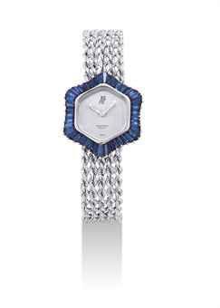 AUDEMARS PIGUET. A LADY'S FINE 18K WHITE GOLD, SAPPHIRE AND DIAMOND-SET HEXAGONAL BRACELET WATCH