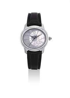 AUDEMARS PIGUET. A LADY'S STAINLESS STEEL AND DIAMOND-SET OVAL AUTOMATIC WRISTWATCH WITH SWEEP CENTRE SECONDS
