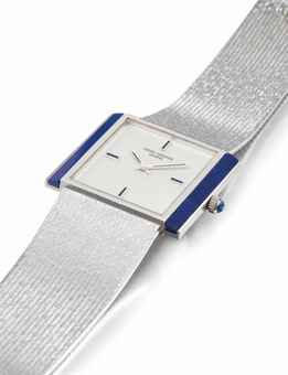 Patek Philippe. A fine and extremely rare 18K white gold and lapis lazuli bracelet watch