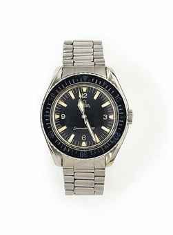 A STAINLESS STEEL 'SEAMASTER' AUTOMATIC WRISTWATCH, BY OMEGA