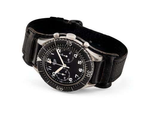 HEUER. A FINE STAINLESS STEEL MILITARY FLYBACK CHRONOGRAPH WRISTWATCH