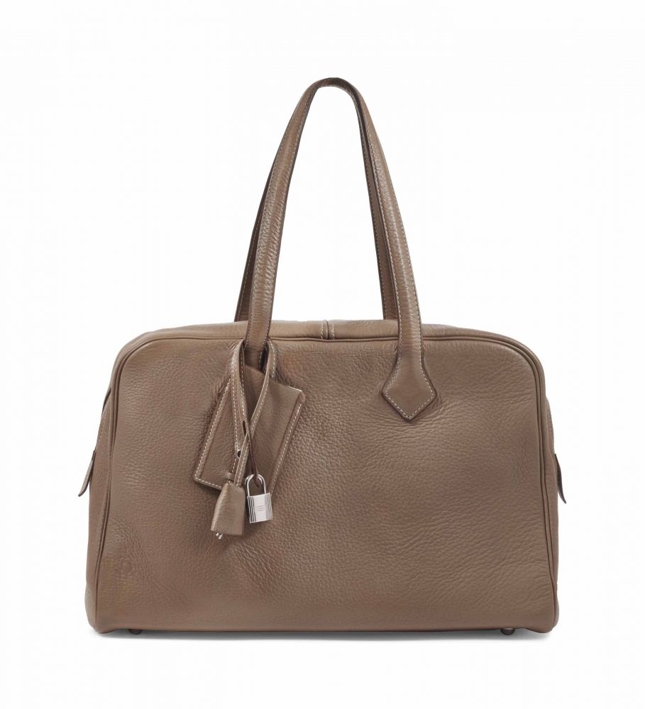 man carry hermes victoria iii man carry hermes victoria iii