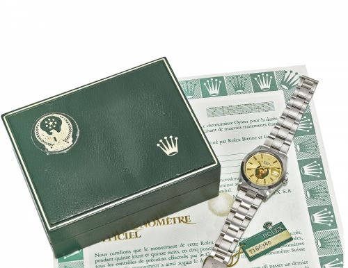 ROLEX. A VERY FINE AND RARE STAINLESS STEE/bbL AUTOMATIC WRISTWATCH WITH UAE LOGO, ORIGINAL WARRANTY AND BOX/bb