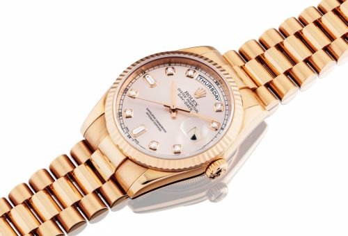 ROLEX. A FINE 18K PINK GOLD/bb AND DIAMOND-SET /bbAUTOMATIC WRISTWATCH WITH SWEEP CENTRE SECONDS, DAY, DATE/bb /bbAND BRACELET