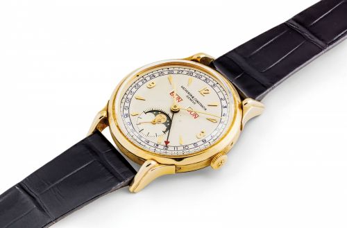 VACHERON CONSTANTIN. A FINE 18K GOLD TRIPLE CALENDAR WRISTWATCH WITH MOON PHASES