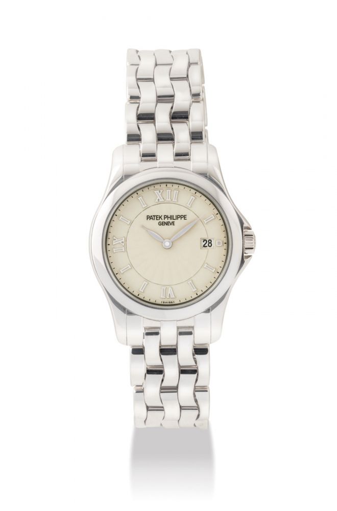PATEK PHILIPPE. A LADY'S FINE 18K WHITE GOLD BRACELET WATCH WITH DATE