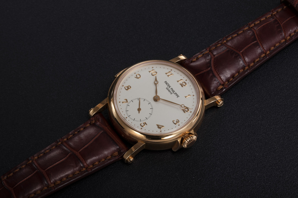 PATEK PHILIPPE, REF. 5029R, A RARE GOLD MINUTE REPEATING CHRONOMETER WRISTWATCH - CASE