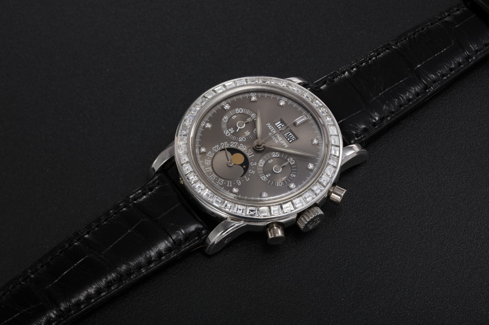 PATEK PHILIPPE, REF. 3990P, A RARE PLATINUM AND DIAMOND-SET PERPETUAL CALENDAR CHRONOGRAPH WRISTWATCH - CASE