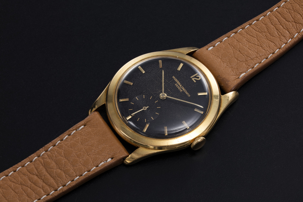 VACHERON CONSTANTIN REF. 4600, A GOLD MANUAL-WINDING DRESS WATCH - CASE