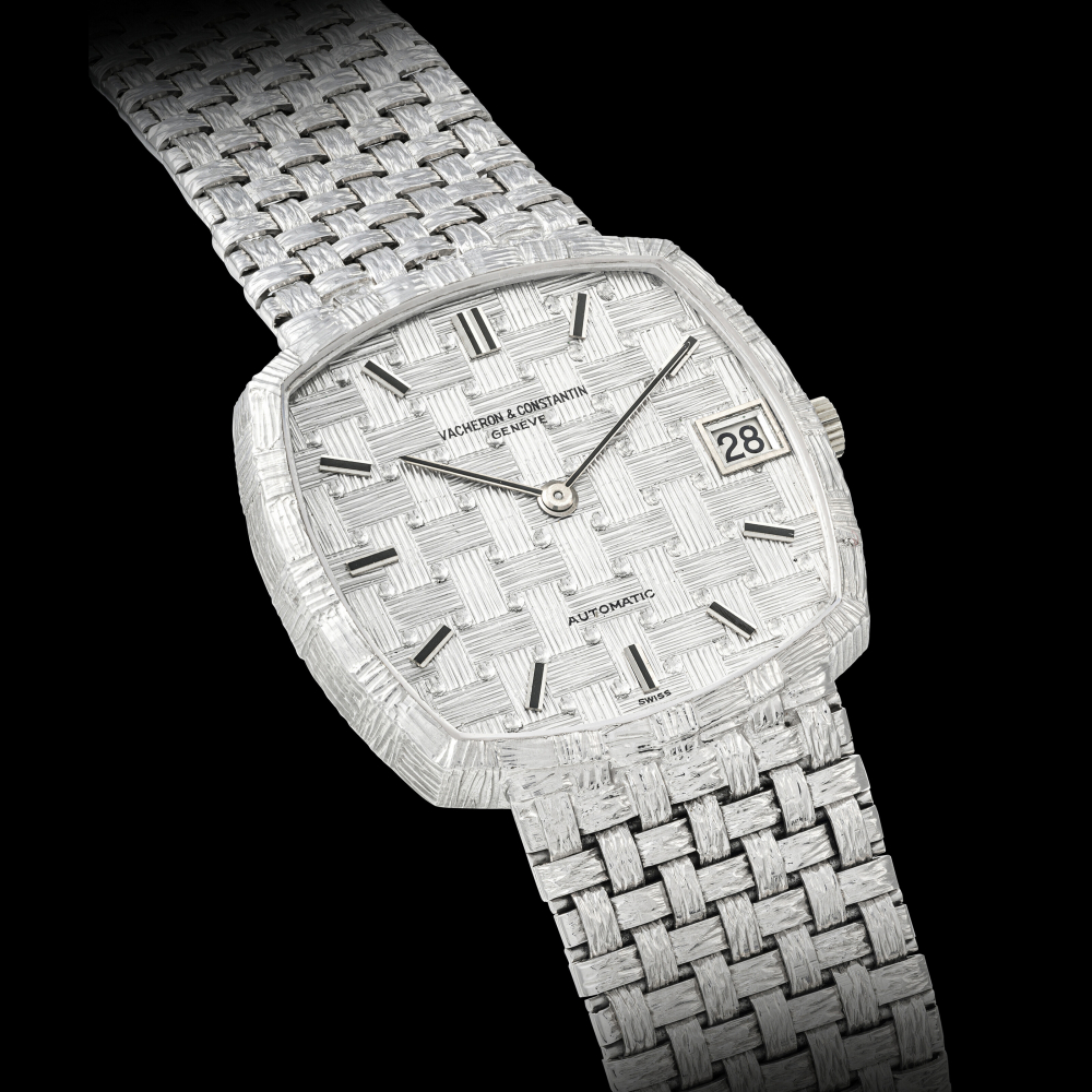 VACHERON CONSTANTIN. AN 18K WHITE GOLD AUTOMATIC BRACELET WATCH WITH DATE