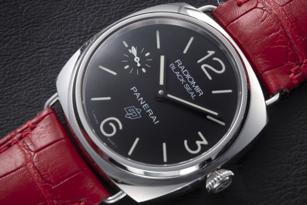 PANERAI, RADIOMIR BLACK SEAL, A LIMITED EDITION STEEL MANUAL-WINDING WRISTWATCH - CASE