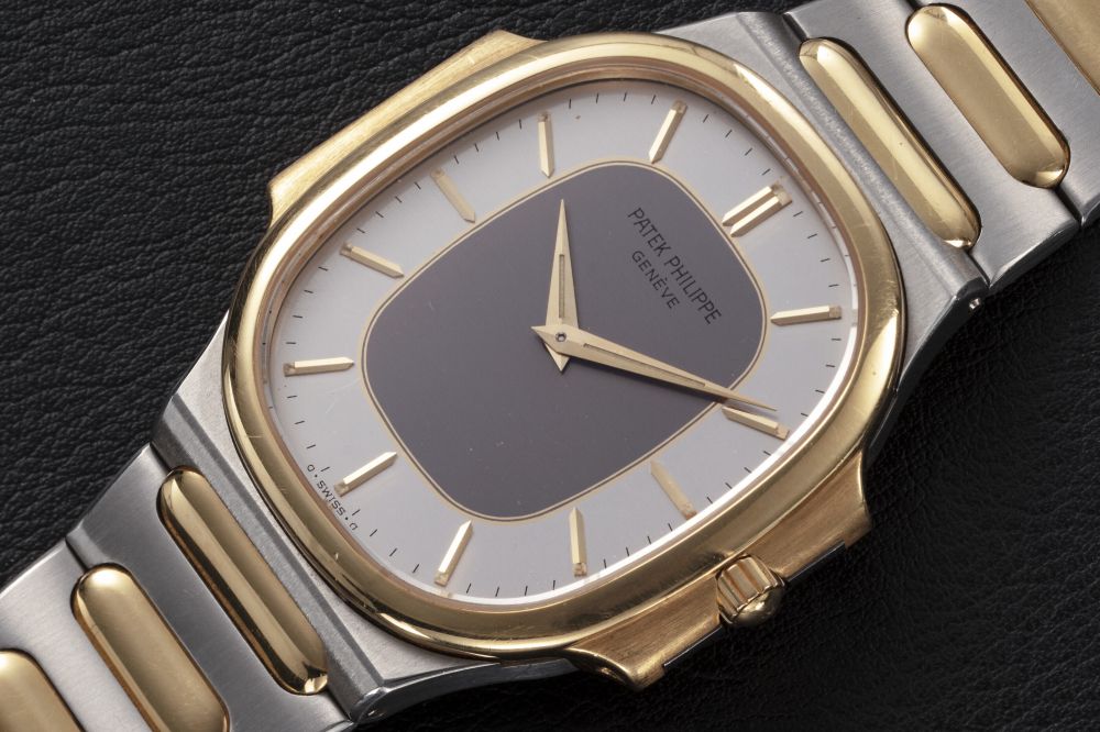 PATEK PHILIPPE, REF 4700/1 NAUTILUS, A YELLOW GOLD BRACELET WATCH WITH  DATE MADE IN 1987, Watches Online, 2020