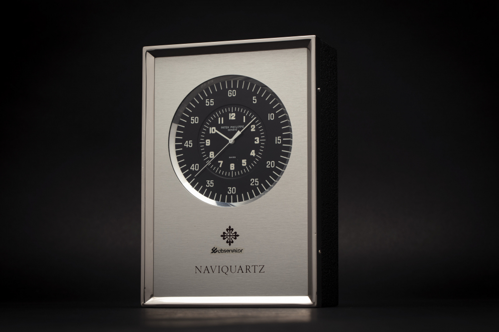 PATEK PHILIPPE, NAVIQUARTZ DESK CLOCK WITH BLACK DIAL, REF. 1200/33" - NAVIQUARTZ