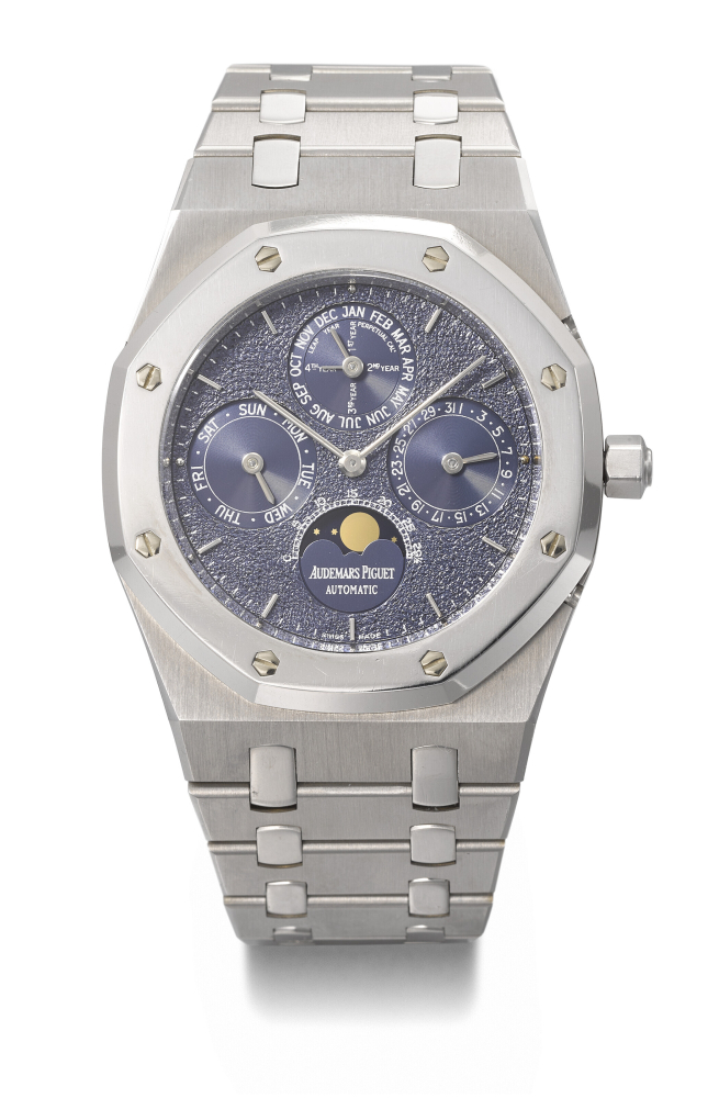 AUDEMARS PIGUET. A VERY RARE AND HIGHLY ATTRACTIVE STAINLESS STEEL AND PLATINUM LIMITED EDITION AUTOMATIC PERPETUAL CALENDAR WRISTWATCH WITH MOON PHASES, LEAP YEAR INDICATION, 'TUSCANY' BLUE DIAL AND BRACELET