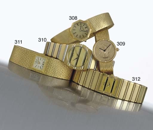 PIAGET. A LADY'S 18K GOLD SQUARE BRACELET WATCH