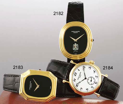 PATEK PHILIPPE. AN 18K GOLD OCTAGONAL WRISTWATCH WITH ONYX DIAL