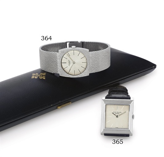 PATEK PHILIPPE. A RARE PLATINUM WRISTWATCH