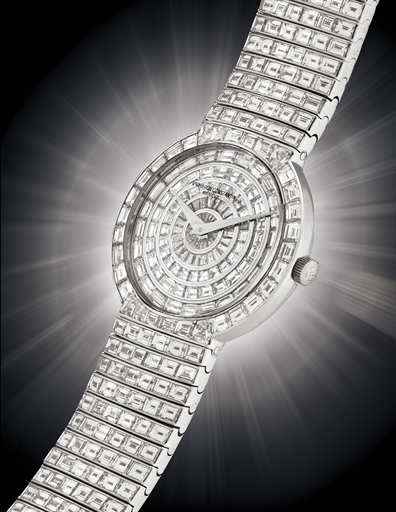 VACHERON CONSTANTIN. AN IMPRESSIVE 18K WHITE GOLD AND DIAMOND-SET WRISTWATCH WITH BRACELET