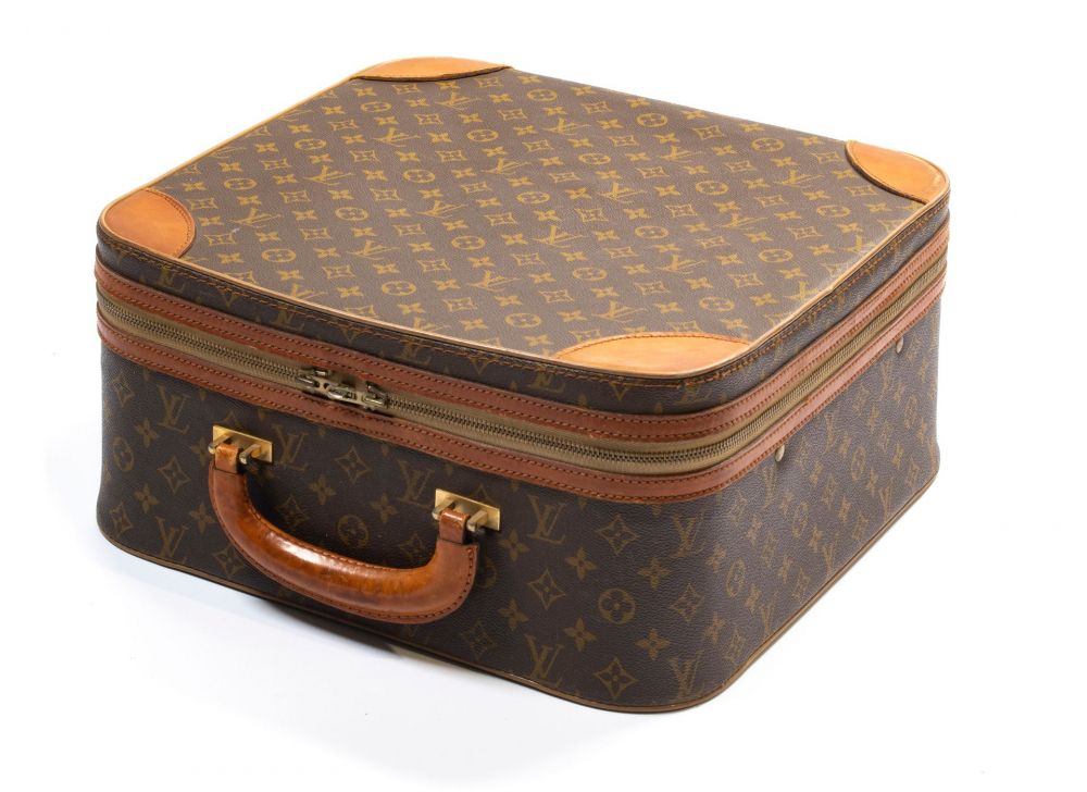 276. Louis VUITTON,Petite valise semi-rigide... - Lot 276 - Cornette de Saint Cyr maison de ventes