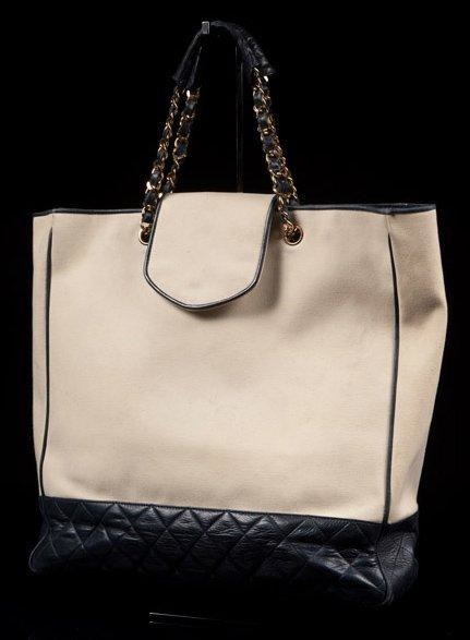 Sold at Auction: Louis Vuitton, Louis VUITTON, Veste en cuir noir