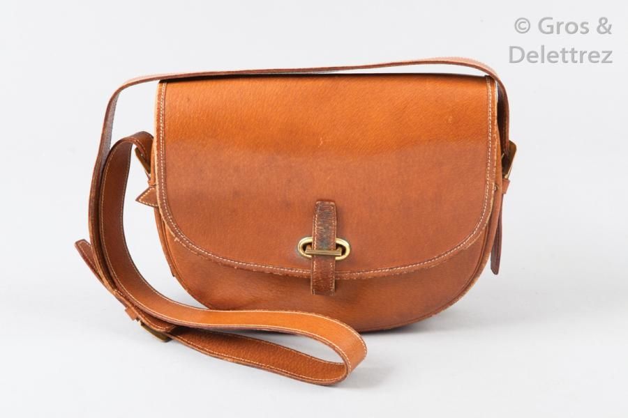 Hermès camel leather balle de golf shoulder bag / handbag at 1stDibs