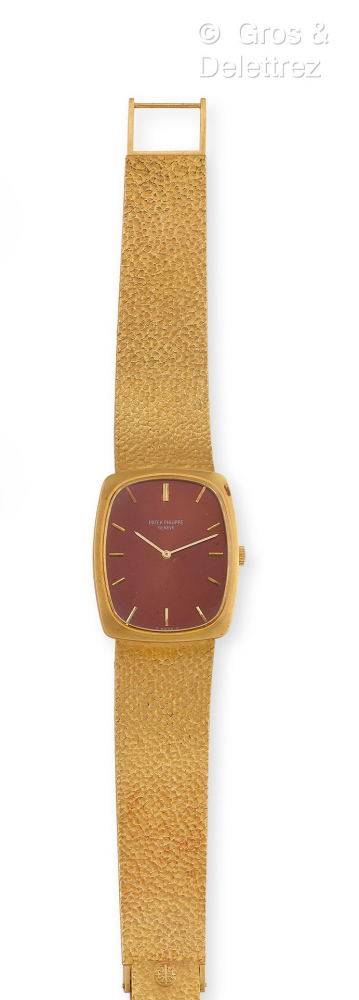 Tank Montre bracelet en or jaune, Yellow gold wristwatch Vers 1971, Circa  1971, Fine Watches, 2023