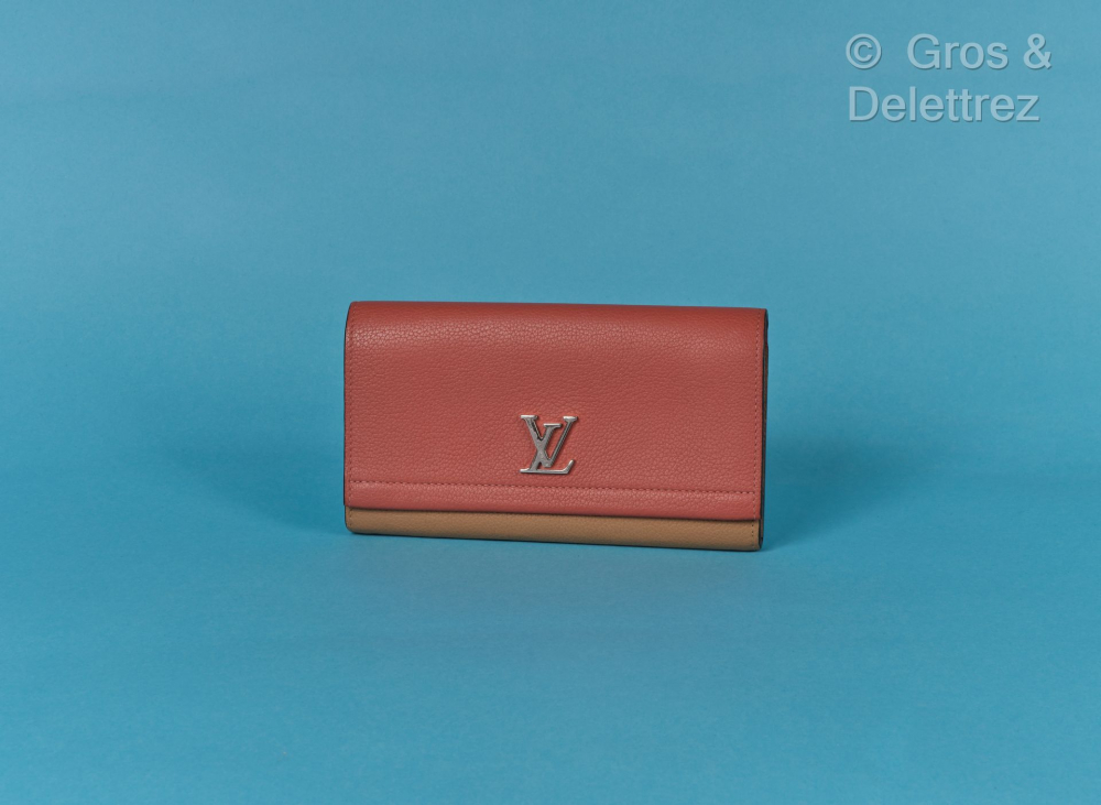Louis Vuitton 2017 Taurillon Leather Capucines Wallet 