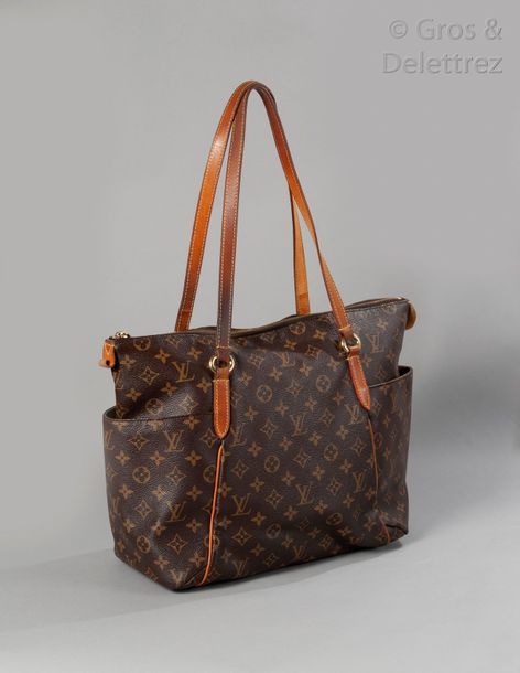 Louis Vuitton Totally