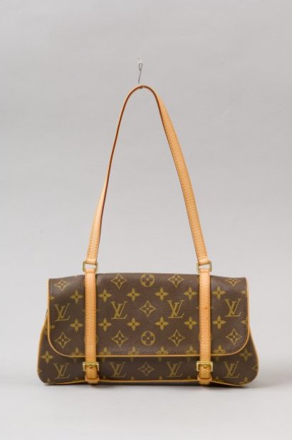 *Louis VUITTON