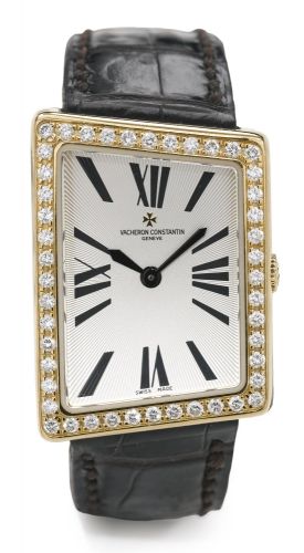 Vacheron Constantin A LADY'S YELLOW GOLD AND DIAMOND-SET ASYMMETRICAL WRISTWATCH REF 25520/000J MVT 944900 CASE 751869 MCMLXXII CIRCA 2002