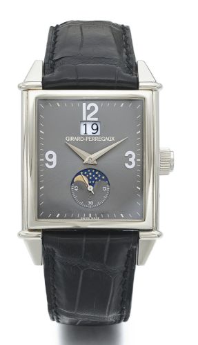 Girard-Perregaux A PLATINUM SQUARE CURVED AUTOMATIC WRISTWATCH WITH LARGE DATE AND MOON PHASES REF 2580 VINTAGE 1945 GRANDE DATE CIRCA 2005