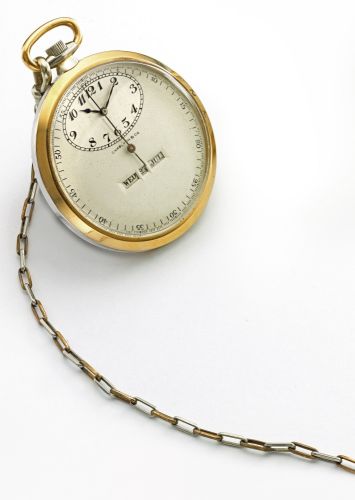 Swiss RETAILED BY CHARLTON & CO.: A FINE PLATINUM AND PINK GOLD OPEN FACED CALENDAR WATCH WITH CENTER SECONDS NO 210061 CIRCA 1930