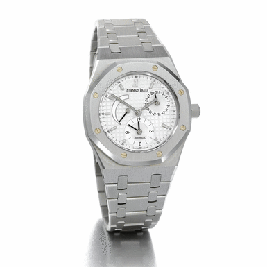 AUDEMARS PIGUET - A STAINLESS STEEL AUTOMATIC DUAL TIME ZONE BRACELET WATCH WITH POWER RESERVE INDICATION AND DATE CIRCA 2005 ROYAL OAK NO 2826