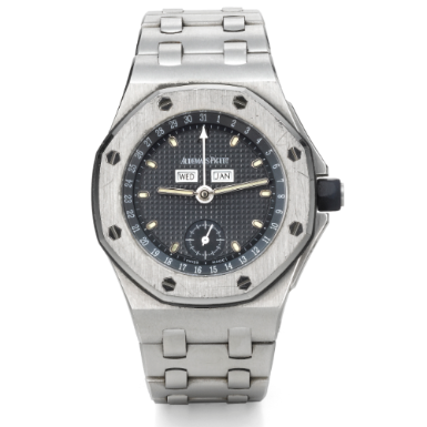 AUDEMARS PIGUET - A STAINLESS STEEL AUTOMATIC TRIPLE CALENDAR BRACELET WATCH CIRCA 1990 ROYAL OAK OFFSHORE NO 752