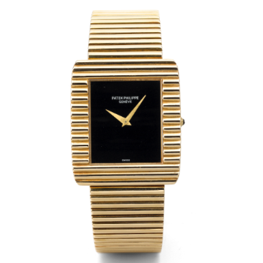 PATEK PHILIPPE - A YELLOW GOLD RECTANGULAR WRISTWATCH WITH ONYX DIAL AND BRACELET 1976 REF 3733 MVT 1324479 CASE 2765790
