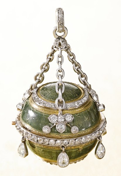 Boucheron A FINE AND RARE YELLOW GOLD PLATINUM ENAMEL AND DIAMOND-SET BALL-FORM PENDANT WATCH CIRCA 1900