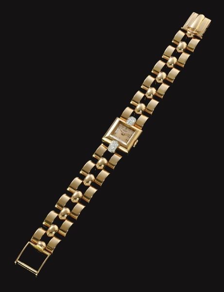 Patek Philippe & Co AN ELEGANT LADY'S 18K PINK GOLD AND DIAMOND-SET SQUARE BRACELET WATCH REF 1124/3 MVT 865746 CASE 508712 MADE IN 1943