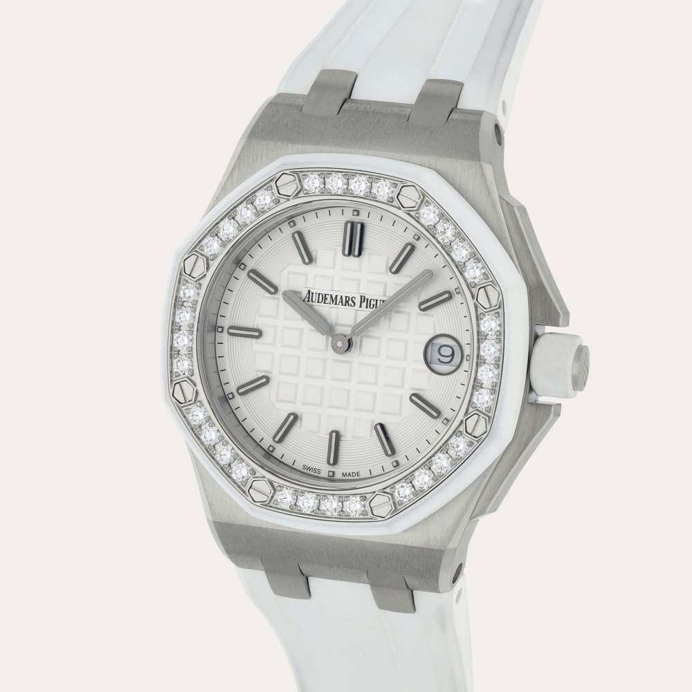 Audemars Piguet Royal Oak Offshore, Reference 67540SK.ZZ.A010CA.01 | A stainless steel and diamond-set wristwatch with date | Circa 2016