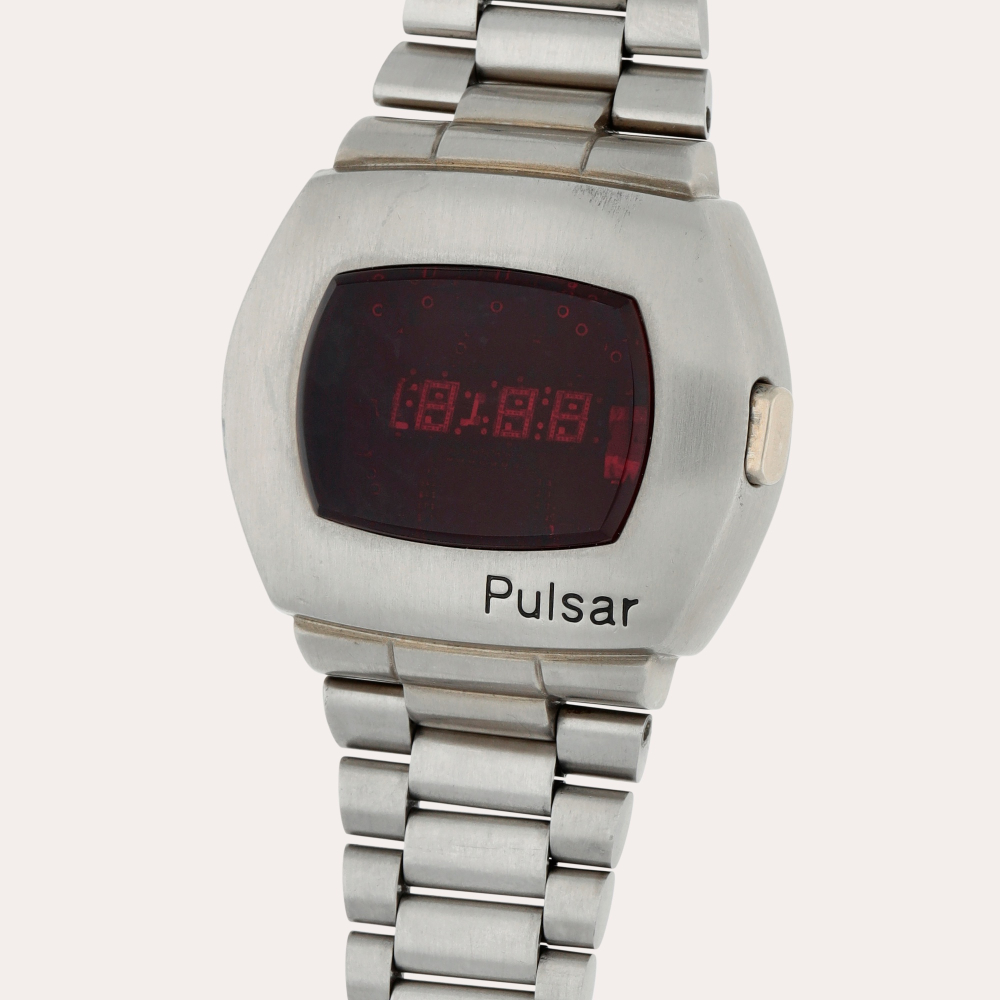 Pulsar P2 2900 | A white gold-plated stainless steel digital wristwatch with bracelet | Circa 1975