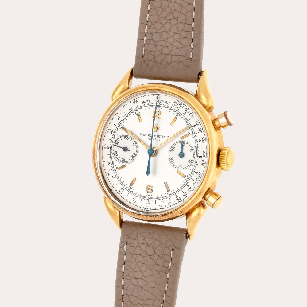 Vacheron Constantin 'Cornes de Vaches', Reference 6087 | A yellow gold chronograph wristwatch with teardrop lugs | Made in 1958