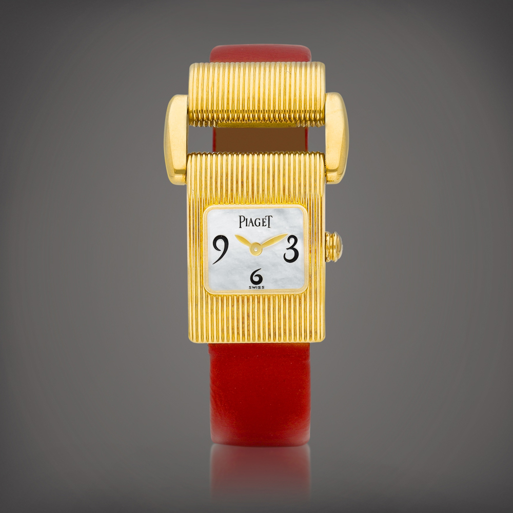 Protocol Reference 5221  A yellow gold wristwatch with motherofpearl dial Circa 1999    Protocol 5221  1999
