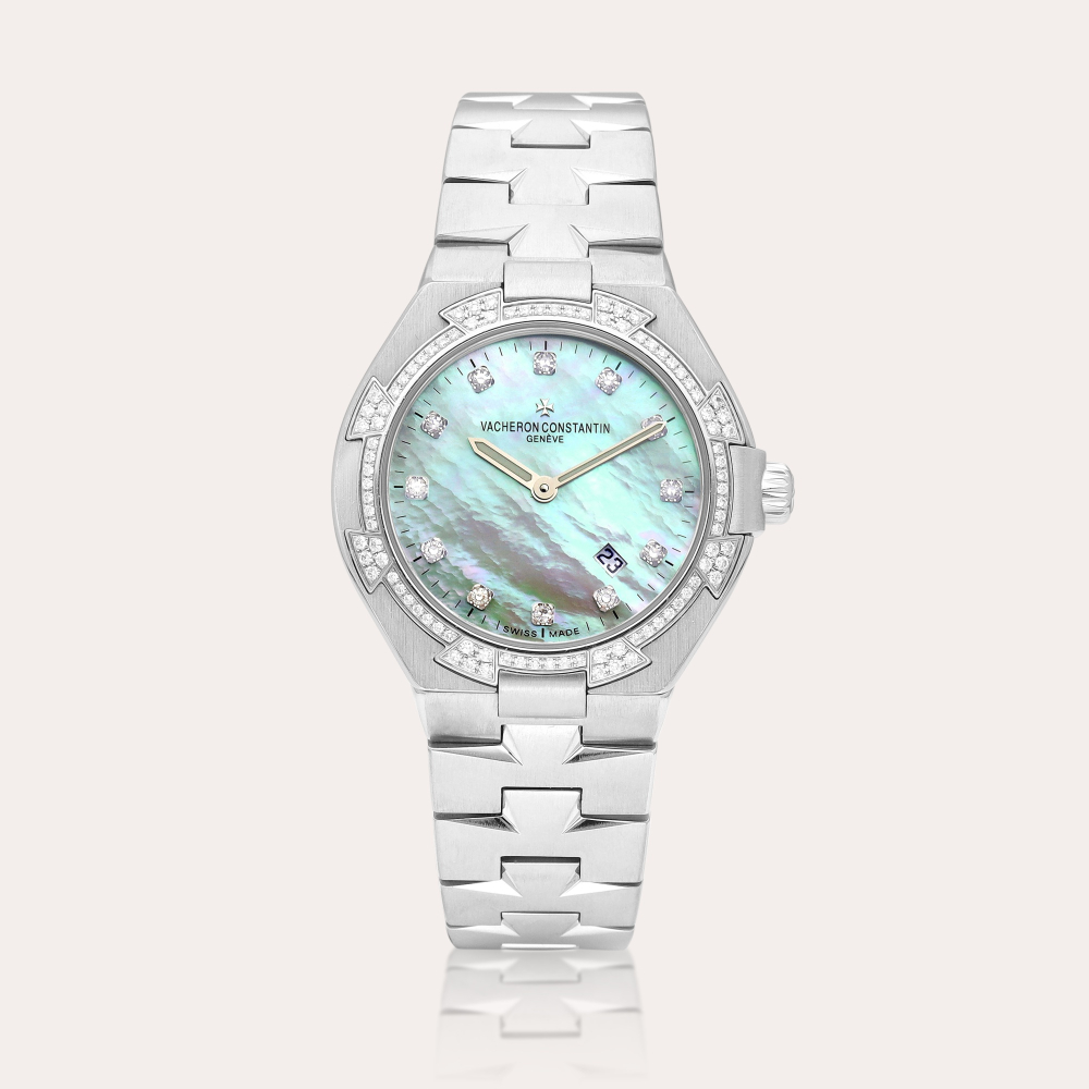 Vacheron Constantin Overseas, Reference 25750 | A stainless steel and diamond-set wristwatch with date, bracelet and mother-of-pearl dial, Circa 2005 | 江詩丹頓 | Overseas 型號25750 | 精鋼鑲鑽石鏈帶腕錶，備日