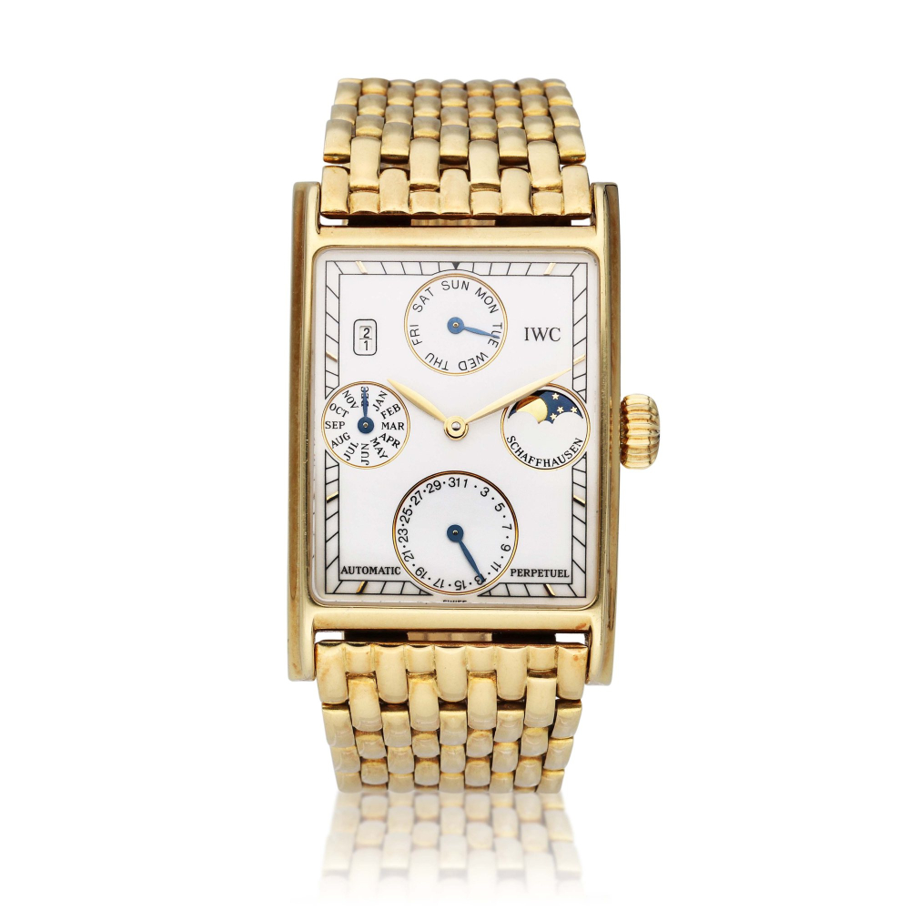 Reference 3545 Novecento | A yellow gold automatic bracelet watch with perpetual calendar and moon phases, Circa 1990